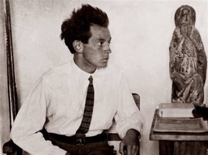 A Profound Examination of Leslie Jones' Newly Published Memoir: Unraveling the Untold Narratives of Rodney Keith Jones' Life and Legacy