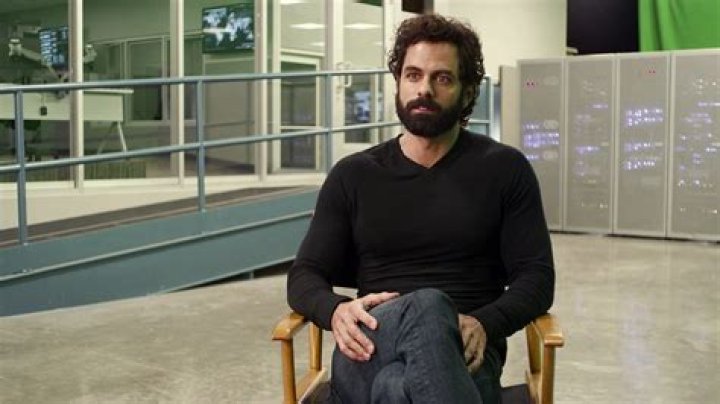 Adrian Bellani Net Worth