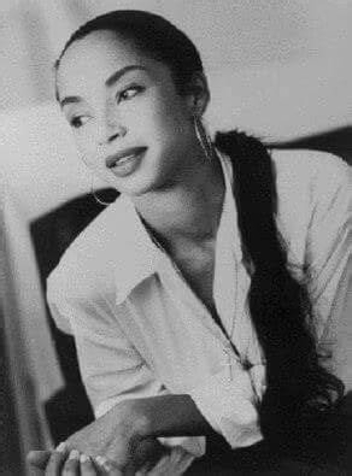 After failed married life with two ex-husbands, who is Sade Adu's boyfriend!