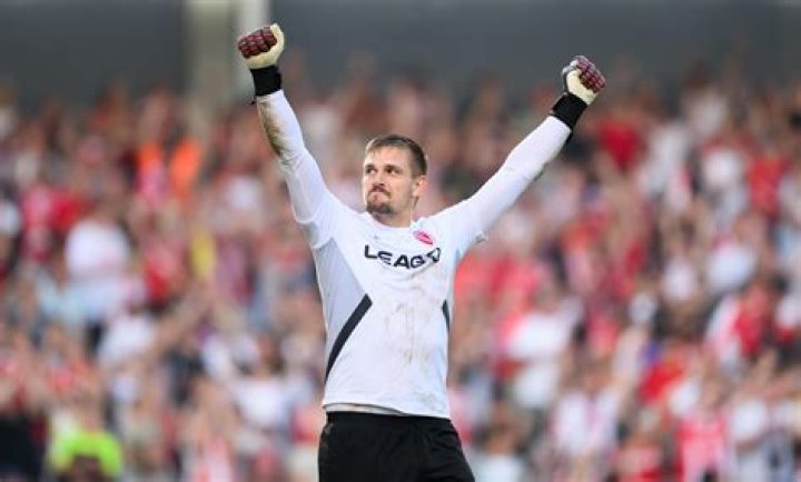 Alexander Sebald Net Worth 2024 - The Rise of a German Football Star