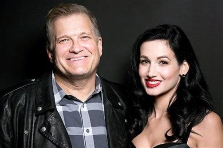 Amie Harwick Biography: Everything about Drew Carey’s Wife.