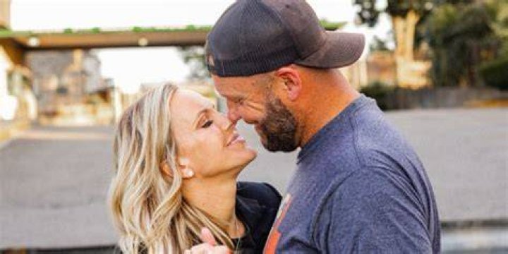 Ashley Harlan Relationship