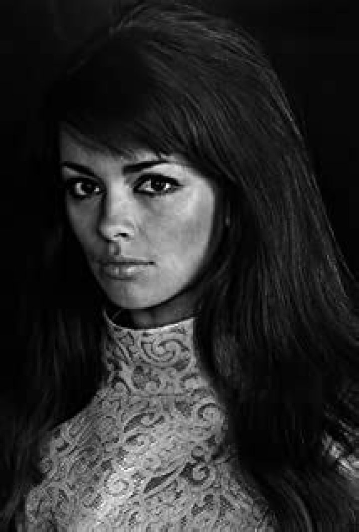 Astrid Heeren Net Worth