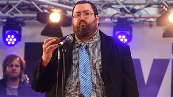 Beloved Comedian Ewen MacIntosh