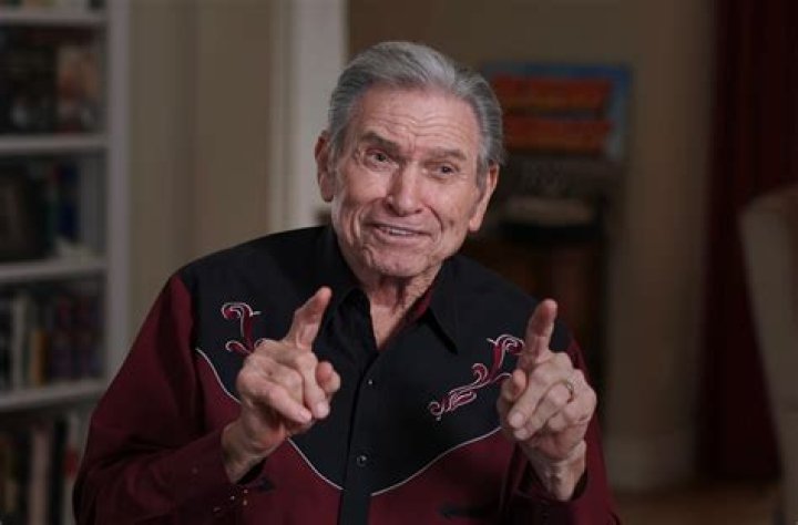 Burton Gilliam