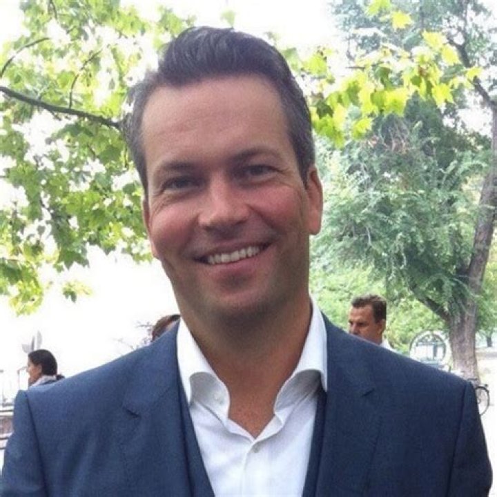 Carsten Cron, første kommis
