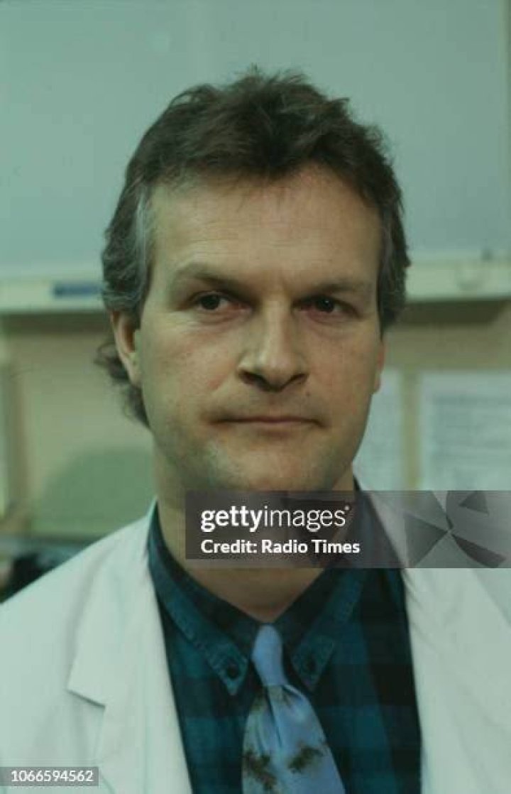 Clive Mantle Health: Exploring the Impact of the Actor's Weight Loss and Recent Health Setback