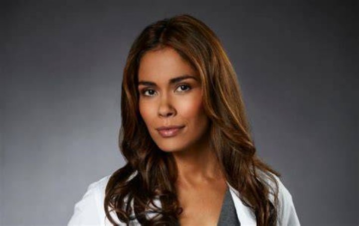 Daniella Alonso Height, Weight, Measurements, Bra Size, Shoe Size