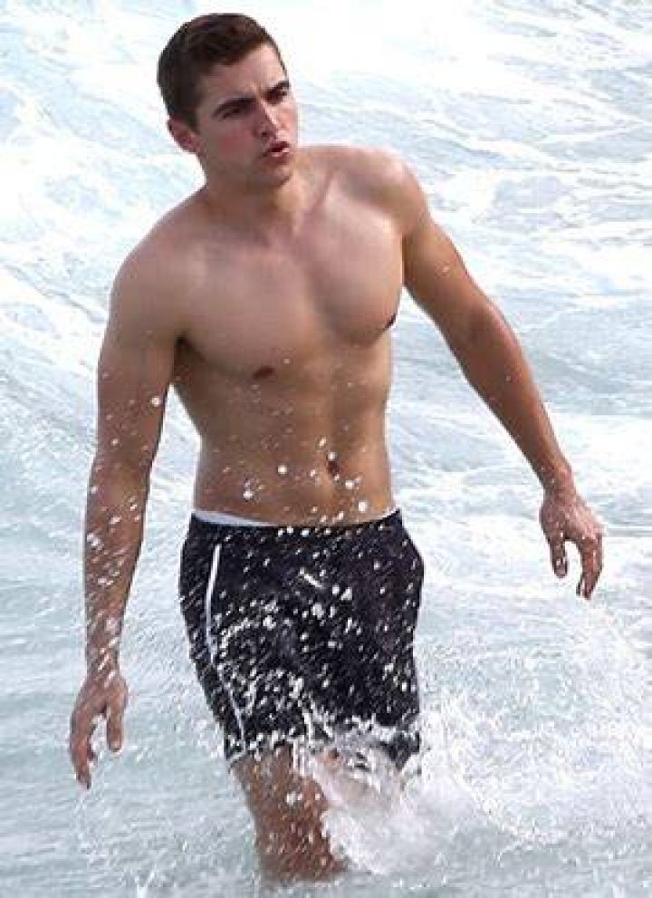 Dave Franco Height, Weight, Body Measurements, Shoe Size