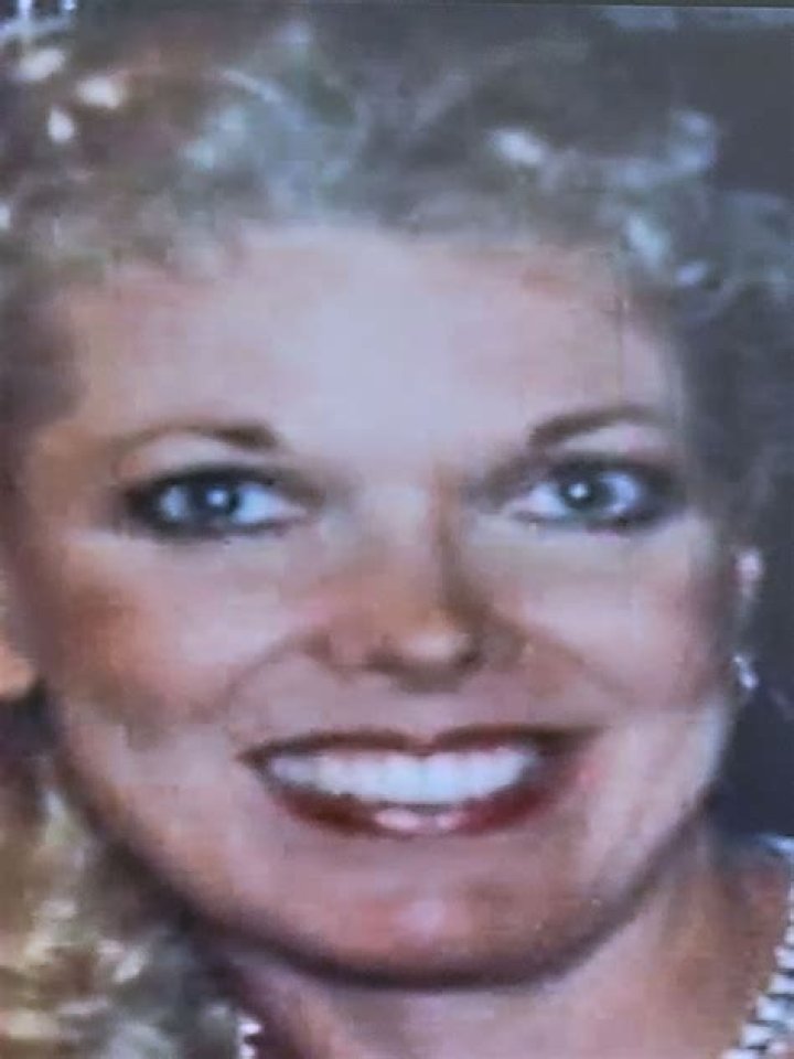 Deborah Houchin's Obituary & Cause Of Death, Who Was Deborah Houchin? What Happened to Deborah Houchin? - SarkariResult