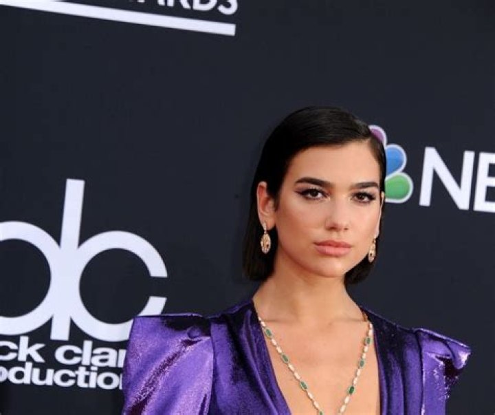 Dua Lipa’s Height, Weight, Dating History, Body Measurements, Net Worth & More