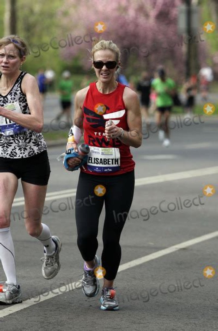  Elisabeth Hasselbeck running a Boston marathon in 1999.