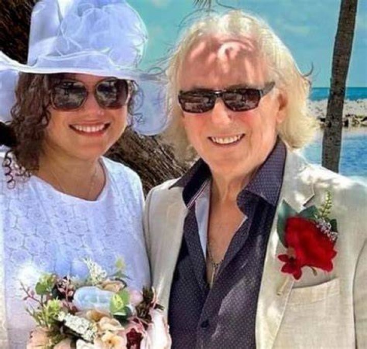 Elizabeth Mele Age And Wikipedia : How Old Is Denny Laine New Wife? - SarkariResult