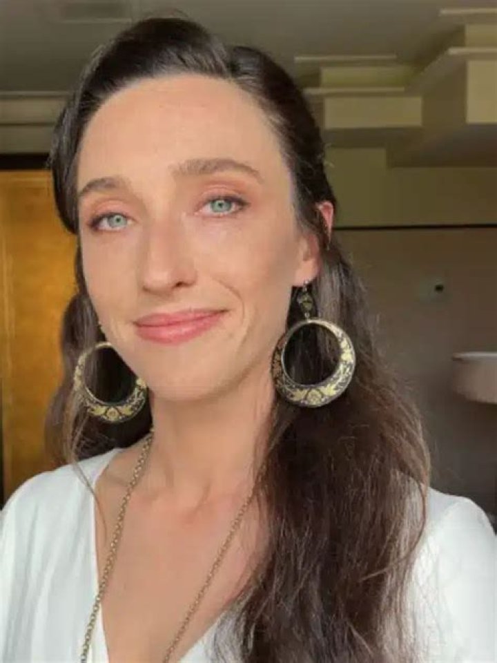 Ellie Jameson Net Worth