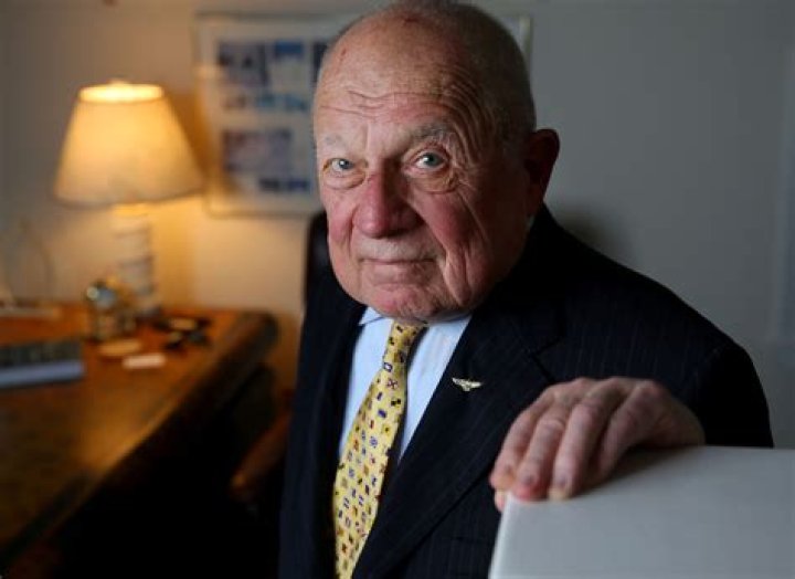 F Lee Bailey Net Worth At The Time Of His Death May Surprise You