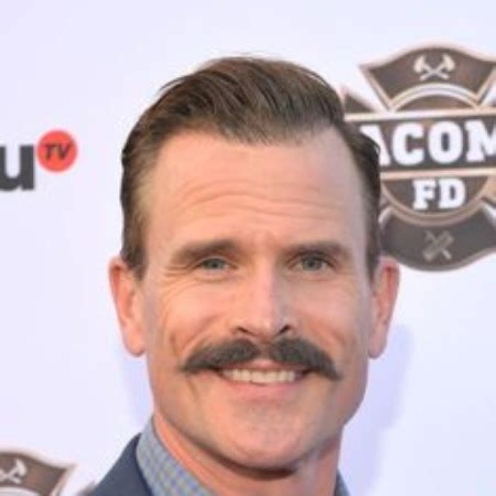 Gabriel Hogan Net Worth