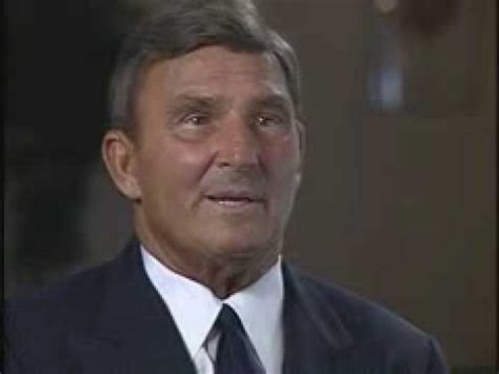 Hank Stram Net Worth