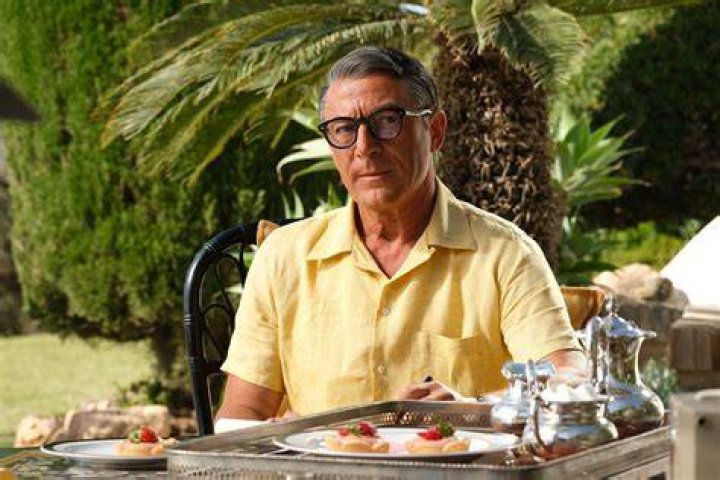 Ian McNiece is living lavish life with net worth of $5 million.