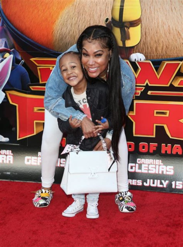 Image of Lyrica Anderson height is 5 feet 7 inches