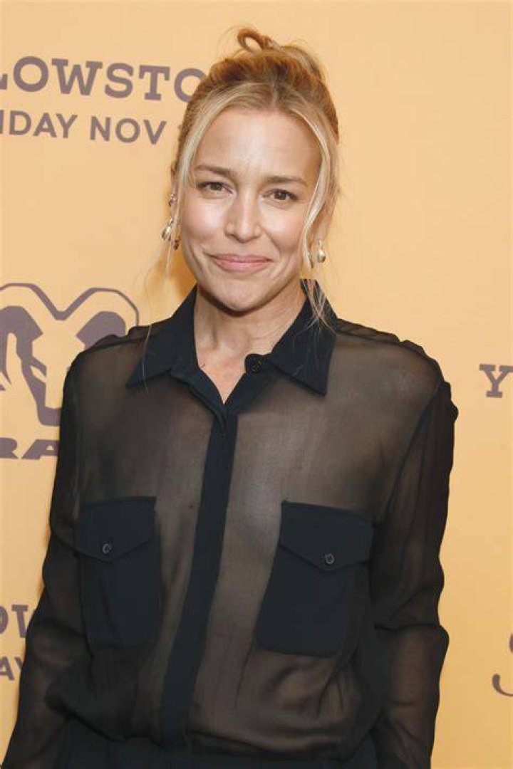 Image of Piper Perabo with her husband Stephen Kay