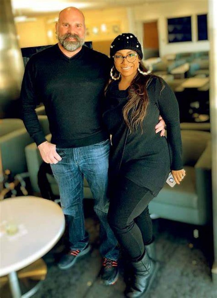 Is Buffie Purselle Married?