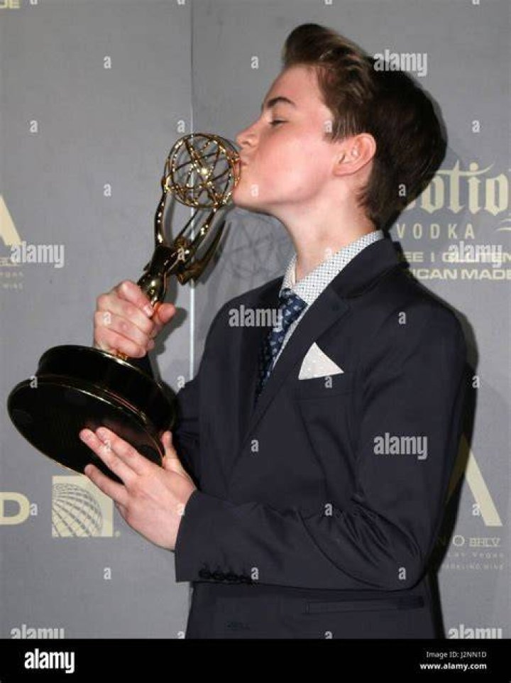 Isaac Kragten in a suit 