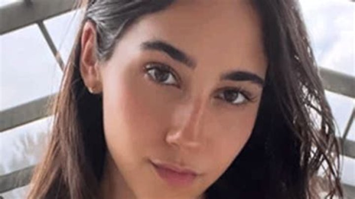 Izzy Green Tiktok, OF, And Instagram, Who Is Isabella Green? - SarkariResult
