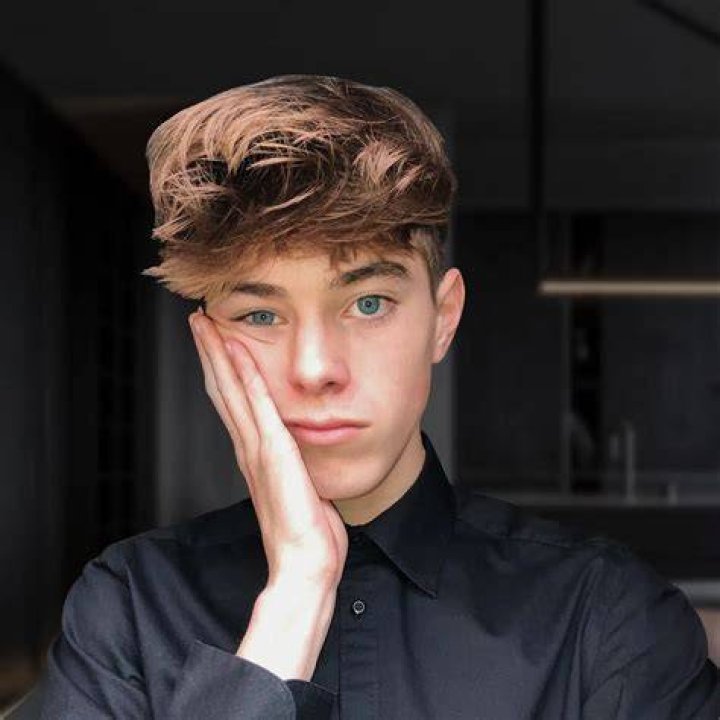 Jeremy Hutchins