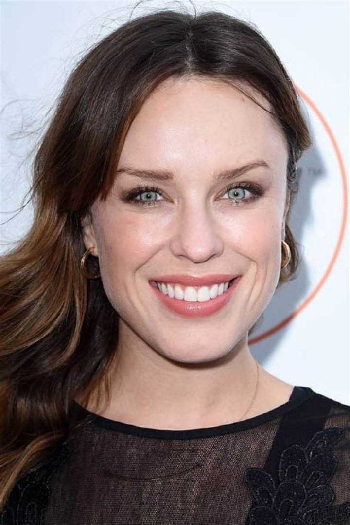 Jessica McNamee Net Worth: Details About Like, Interview, Movies, looks - SarkariResult