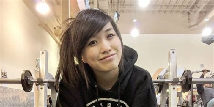 JKF Julia Chow Bio, Boyfriend, Net worth, YouTube, Parents