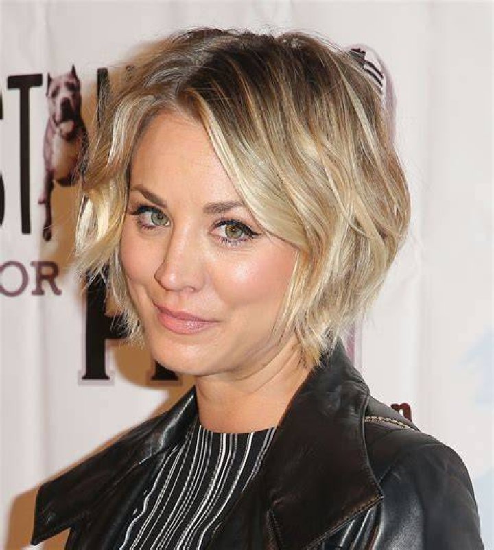 Kaley Cuoco with short hair