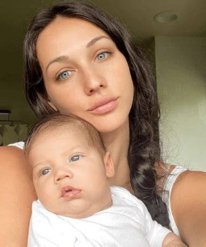 Kawahine Andrade is possibly single
