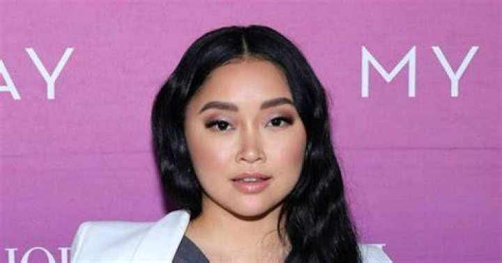 Lana Condor Height, Weight, Measurements, Bra Size, Shoe Size