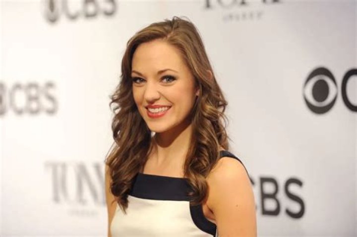Laura Osnes Net Worth: Details About Movie, Career, Age, Cars, Income - SarkariResult