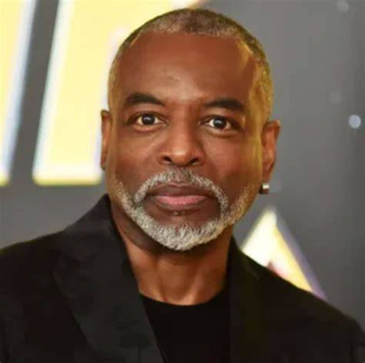 Levar Burton Net Worth: Career, Family, Age, Income, Wiki, Bio, All You Need to Know - SarkariResult