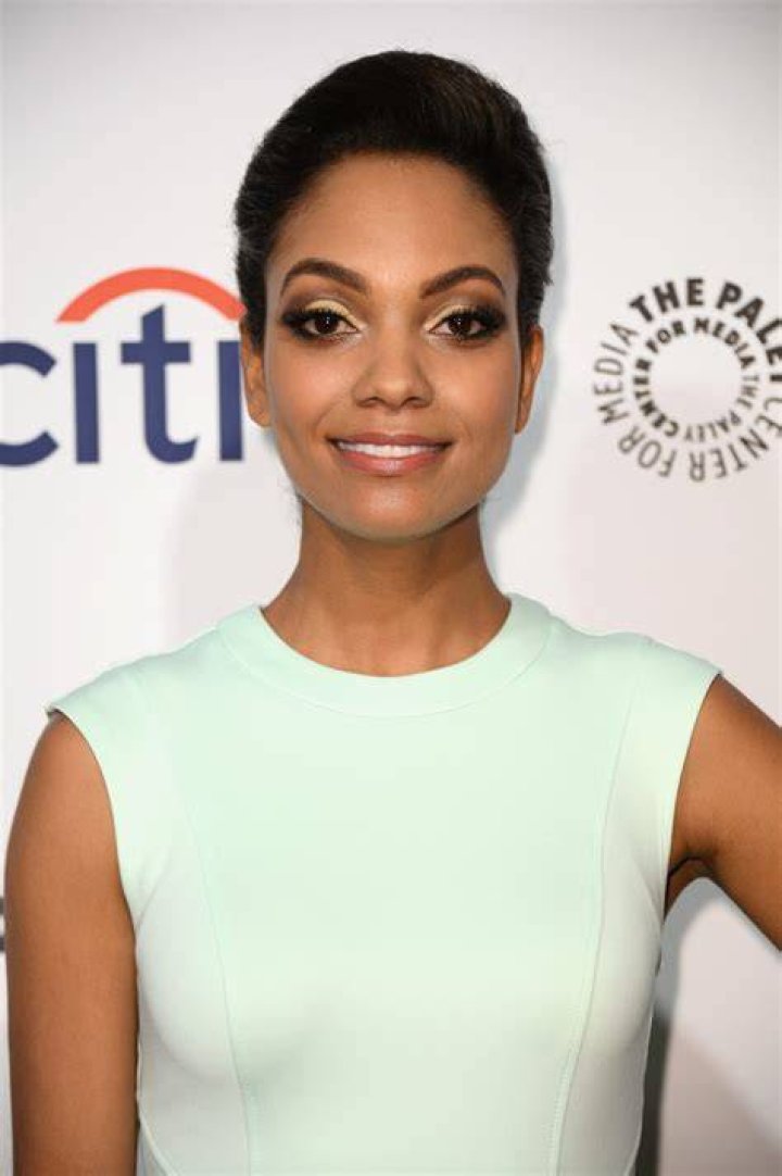 Lyndie Greenwood Net Worth
