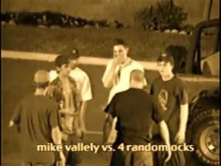 Mike Vallely Fight Video With 4 Guys Trending On Twitter, Reddit - SarkariResult