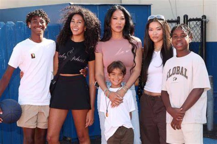 Ming Lee Simmons mother, family, parents, siblings