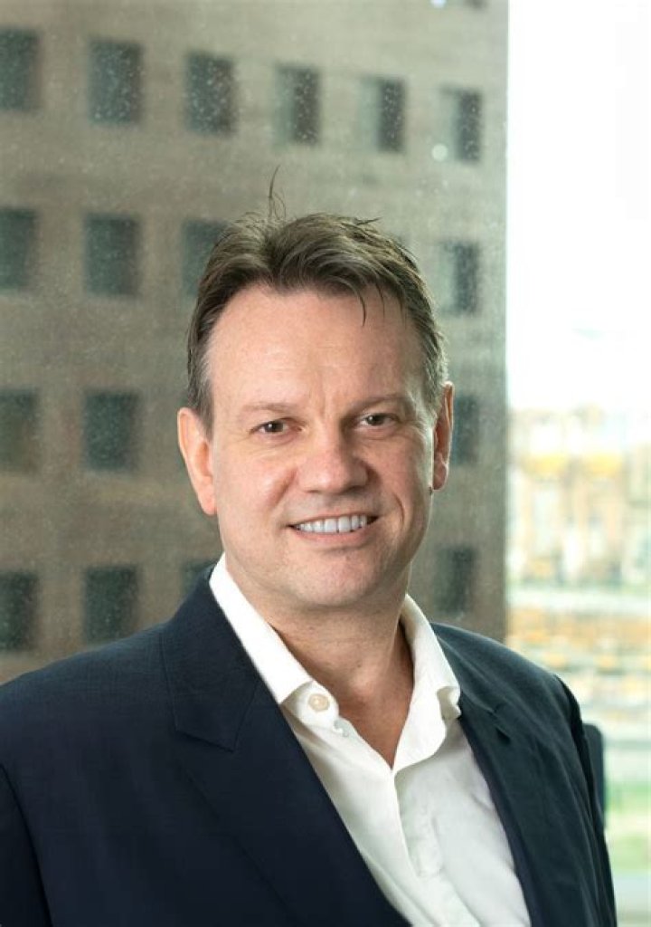 Mr. Steve Vickers
