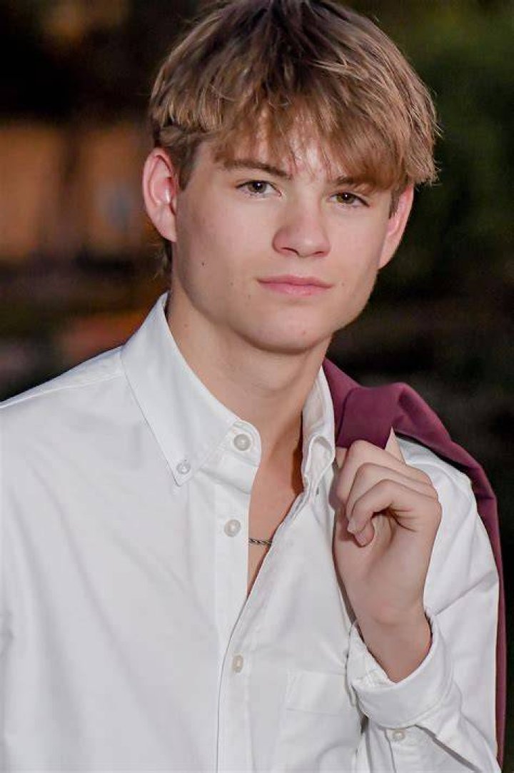 Oliver Preston (1999)