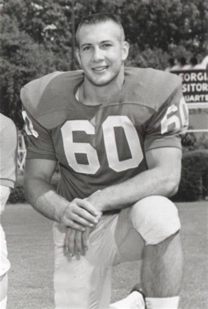 Pat Dye: A Legend in College Football History