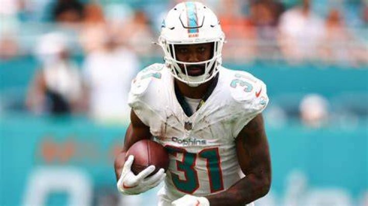 Raheem Mostert Injury Update, Dolphins RB Returns After Suffering Apparent Ankle Injury Vs. Cowboys - SarkariResult