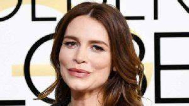 Saffron Burrows Height, Weight, Measurements, Bra Size, Shoe Size