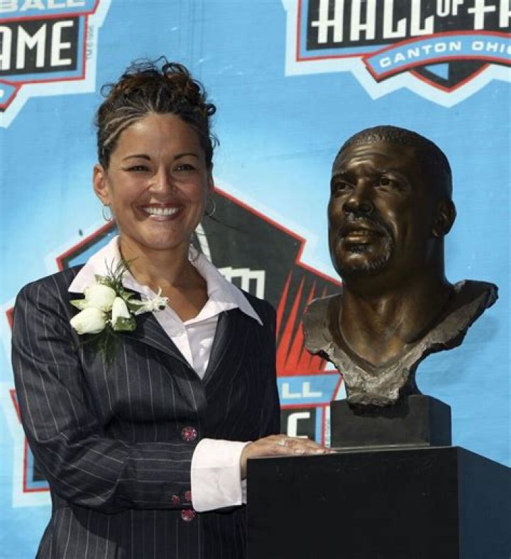 Sara White Ethnicity : Reggie White Wife, Death, Net Worth, Age, Wiki, Height - SarkariResult
