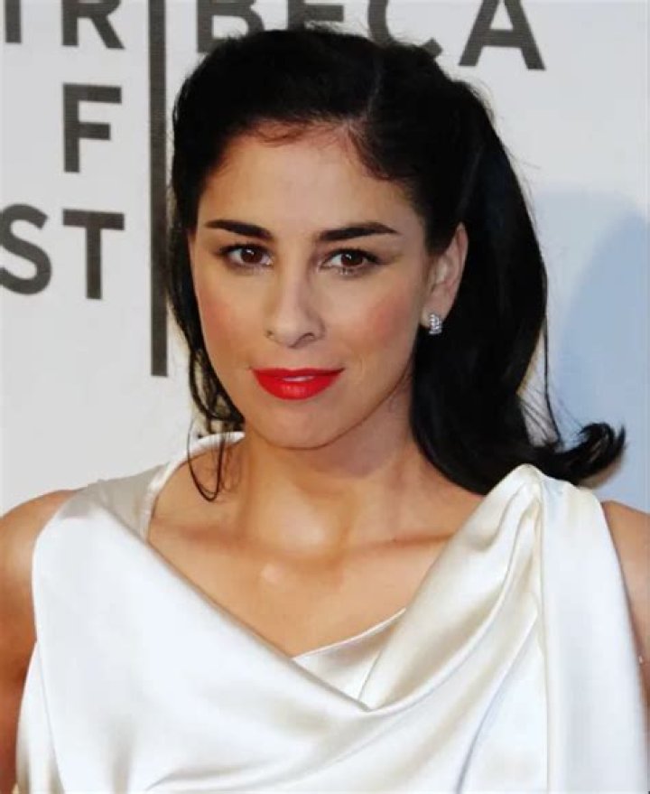 Sarah Silverman Net Worth: Details About Income, Bf, Home, Career, Age - SarkariResult