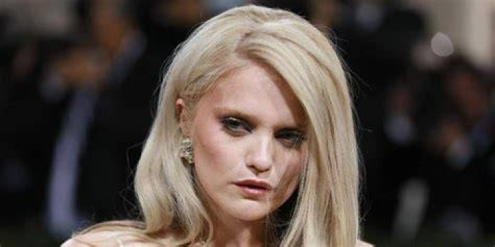 Sky Ferreira Height, Weight, Measurements, Bra Size, Shoe Size