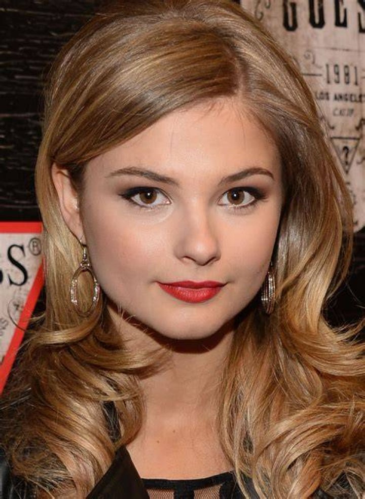 Stefanie Scott Stefanie Scott