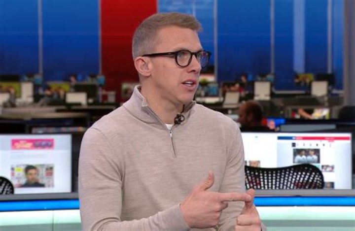 Stephen Warnock Net Worth: Career, Home, Age, Income, All You Need to Know - SarkariResult