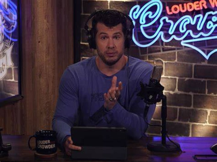 Steven Crowder: An American-Canadian Commentator Making Waves in the Media Industry