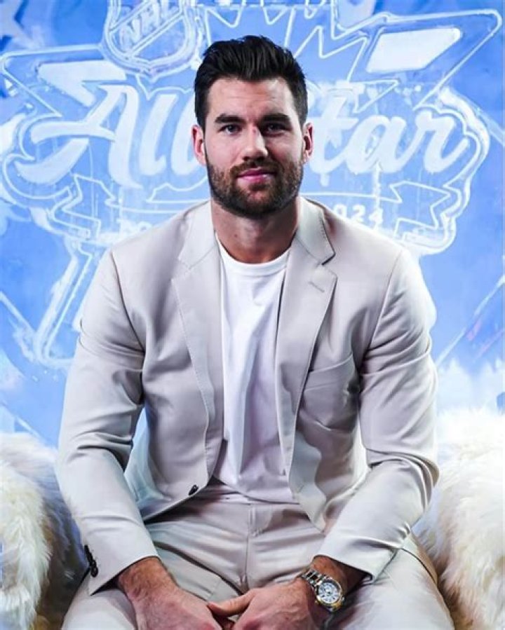 Tom Wilson / 'Scott Heyward'